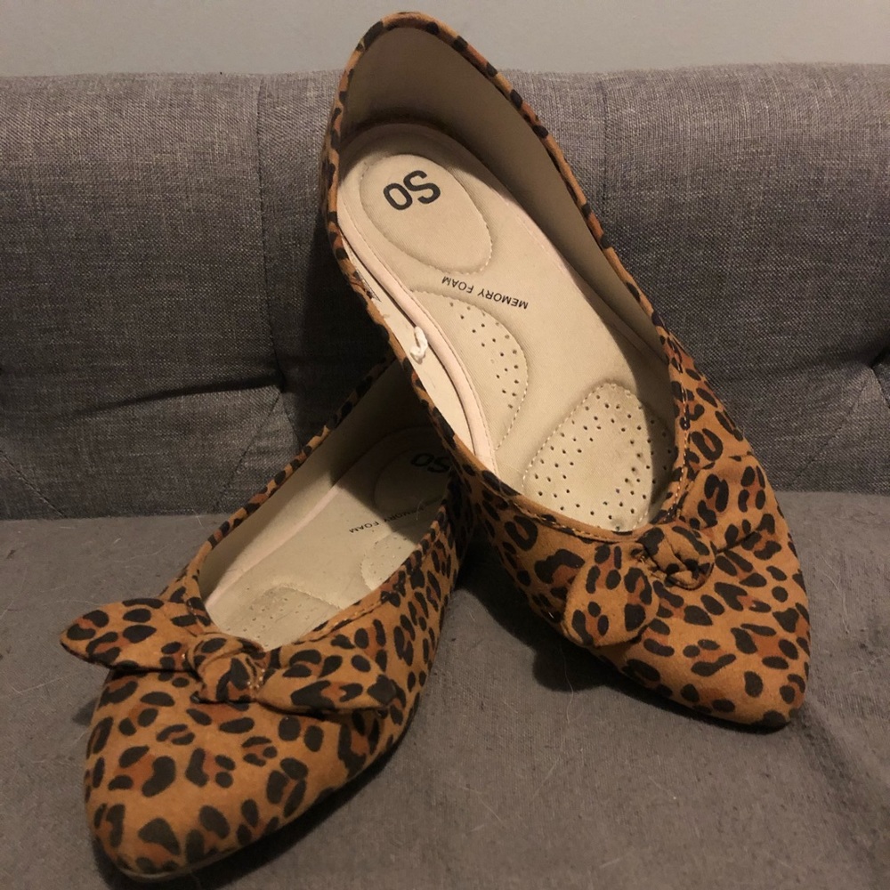 Leopard print flats